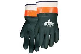 Petroleum-Resistant Safety Gloves